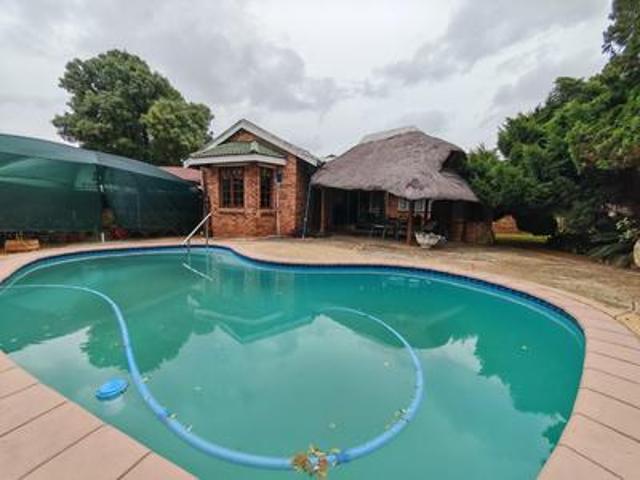 4 bedroom house on the market in vaalpark