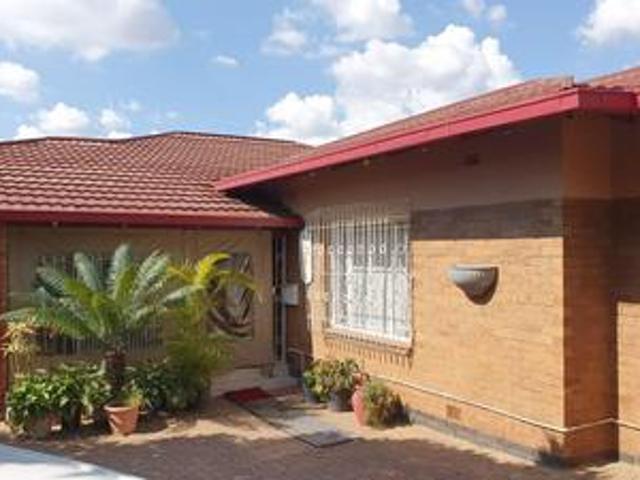 4 bedroom house on the market in pre.