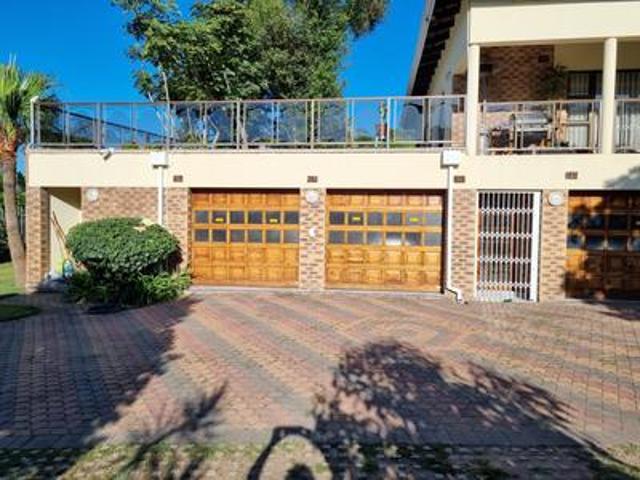 4 bedroom house on the market in reg.