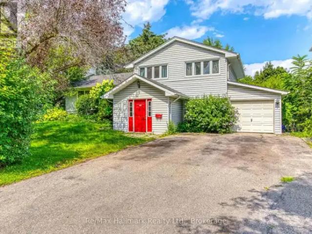 4 Bedroom House Oakville ON 105118898