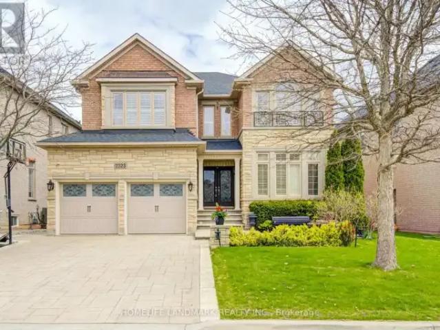 4 Bedroom House Oakville ON 105543523