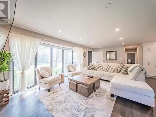 4 Bedroom House Oakville ON 103215934
