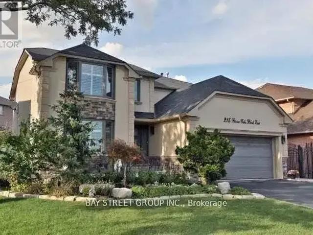 4 Bedroom House Oakville ON 103695268