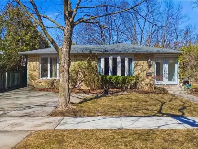 4 Bedroom House Oakville ON 103840339