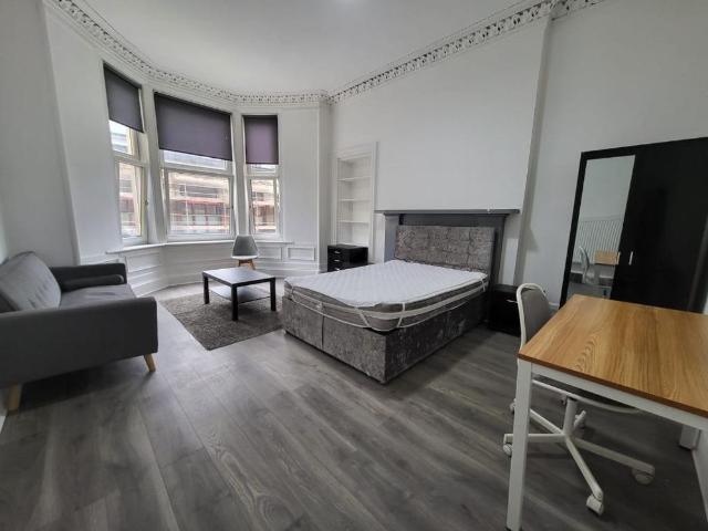 4 bedroom house of multiple occupation to rent