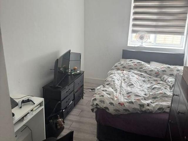 4 bedroom house of multiple occupation to rent