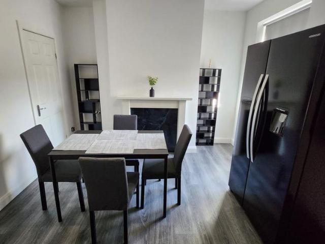 4 bedroom house of multiple occupation to rent