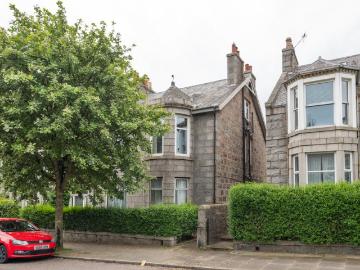 4 bedroom house of multiple occupation for sale