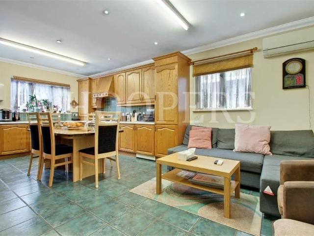 4 bedroom house of multiple occupation for sale