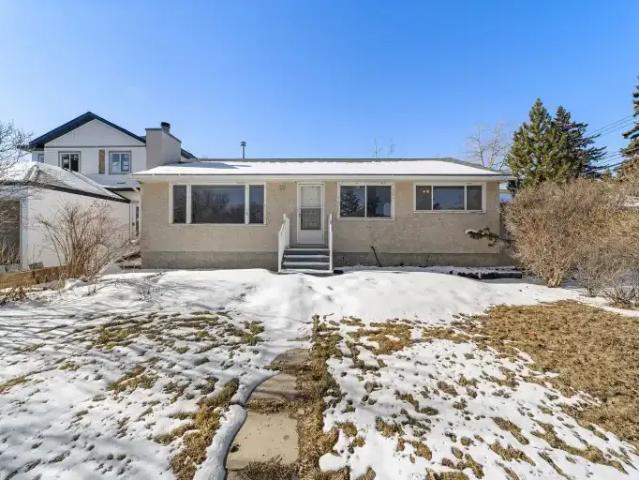 4 Bedroom House Olds AB 104888343