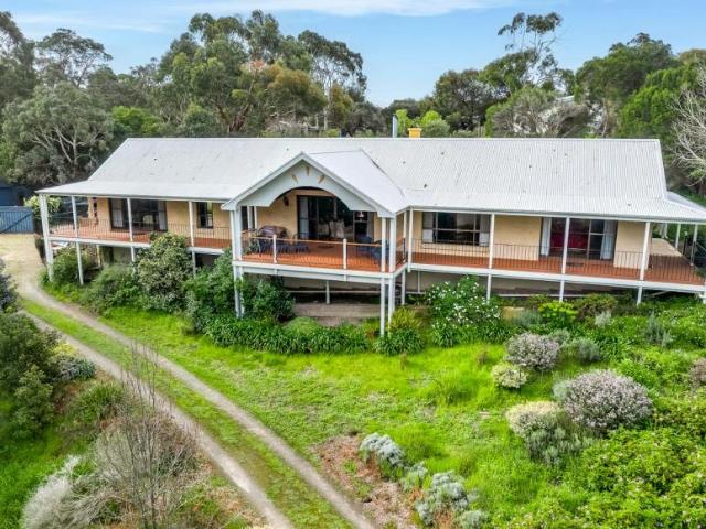 4 Bedroom House Lower Inman Valley SA 105932468