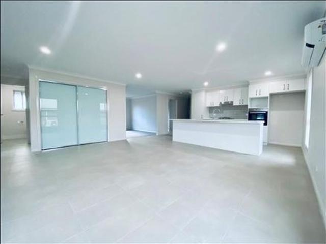 4 BEDROOM HOUSE LOCATED KOOTINGAL