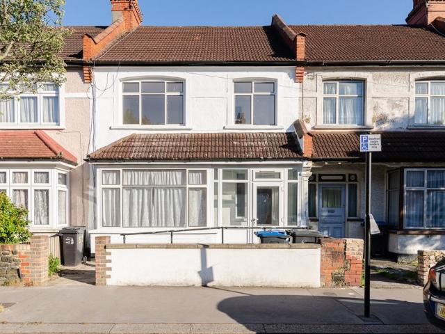 4 Bedroom House Let in Thornton Heath