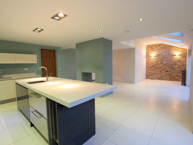 4 Bedroom House Let in