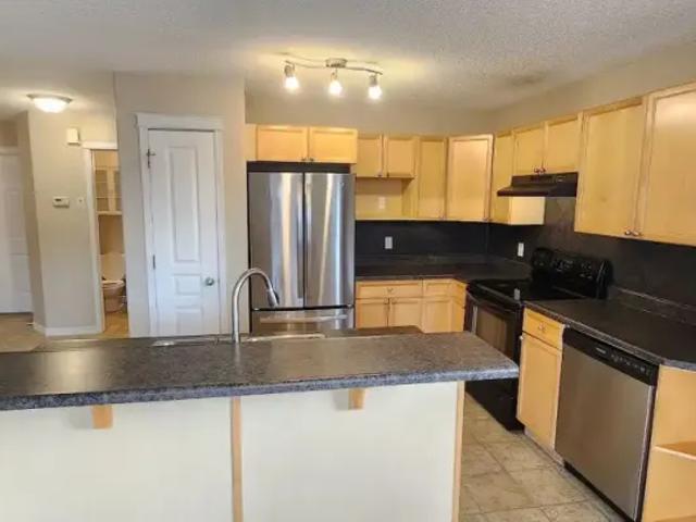 4 Bedroom House Leduc AB 105653756