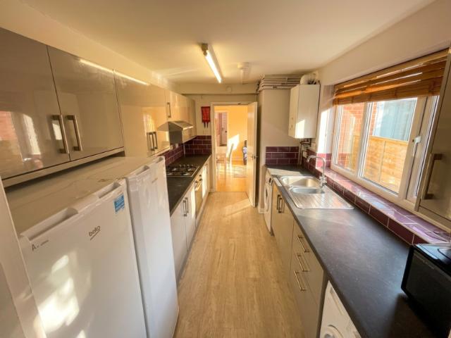 4 Bedroom House Lenton East Midlands 101017583