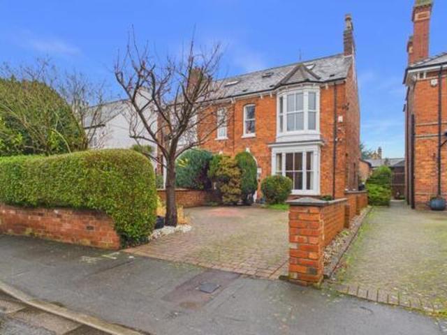 4 Bedroom House Lincoln Lincolnshire 100541061