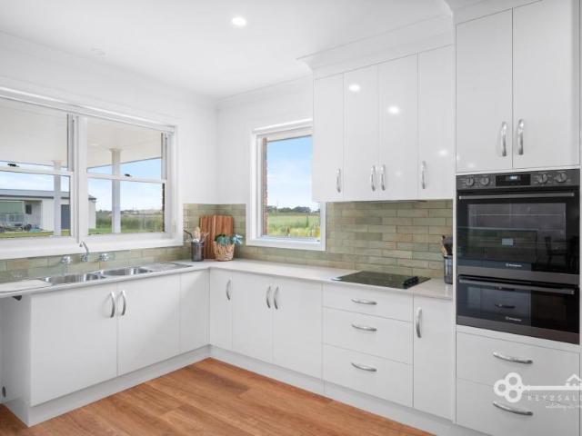 4 Bedroom House Mount Gambier SA 106121825