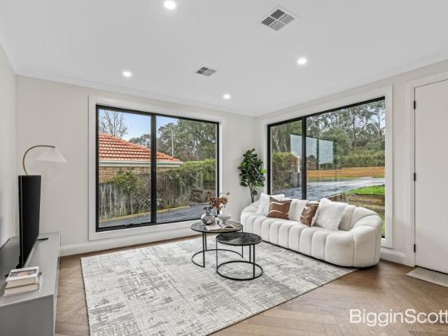 4 Bedroom House Mount Waverley VIC 105865327