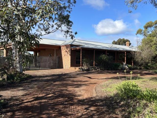 4 Bedroom House Moolap VIC 104954903