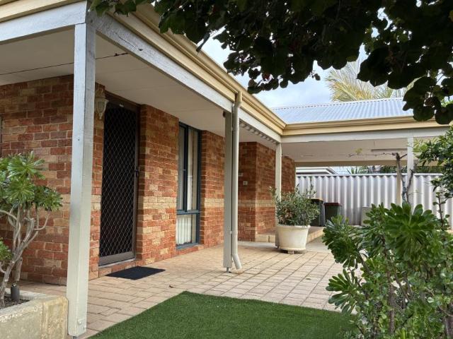 4 Bedroom House MARANGAROO WA 105272407