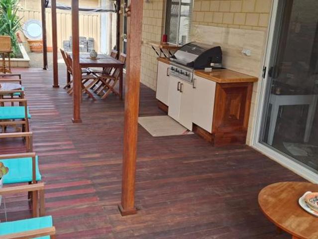 4 Bedroom House MIDDLE SWAN WA 105811562