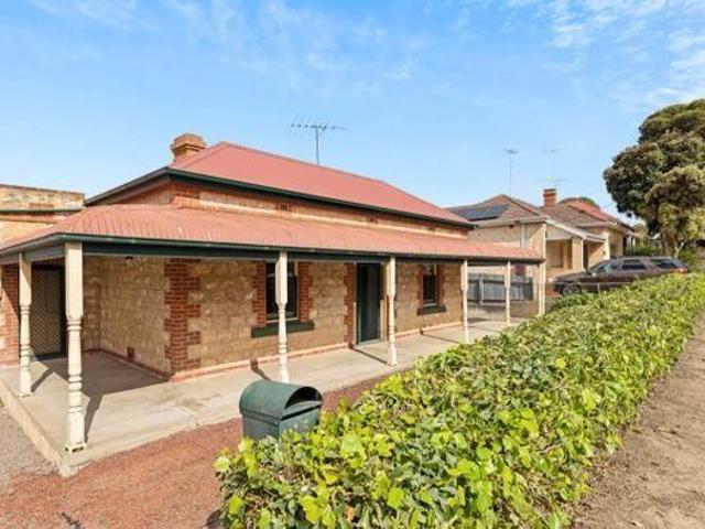 4 Bedroom House Murray Bridge SA 106062687