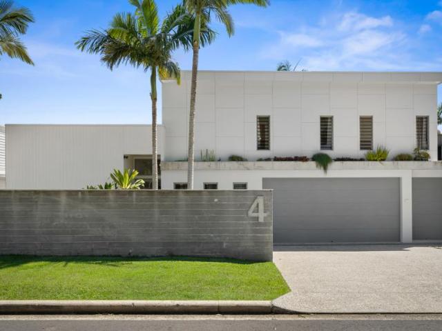 4 Bedroom House Noosa Heads QLD 102208351