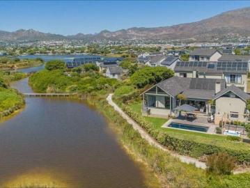 4 Bedroom House Noordhoek Western Cape 102152304