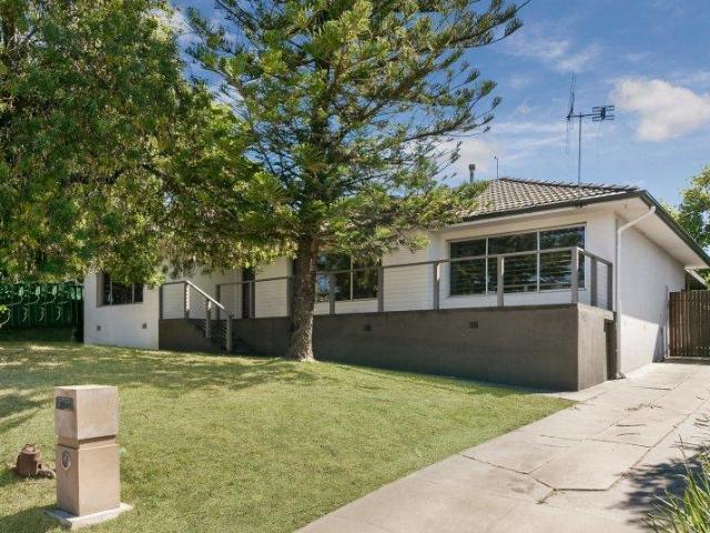 4 Bedroom House North Bendigo VIC 105584217
