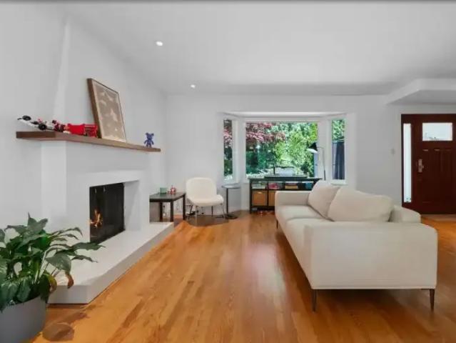 4 Bedroom House North Vancouver BC 104972455