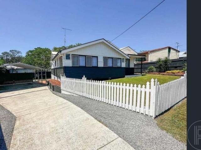 4 Bedroom House Nambour QLD 103392326