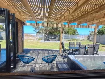 4 Bedroom House Sandbaai Sandbaai 103178072