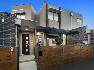 4 Bedroom House Seaholme VIC LS102310999
