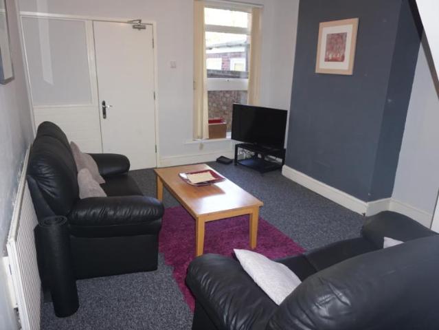 4 Bedroom House Selly Park West Midlands 100212779
