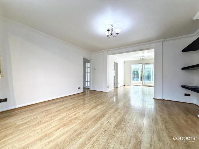 4 bedroom house semi detached