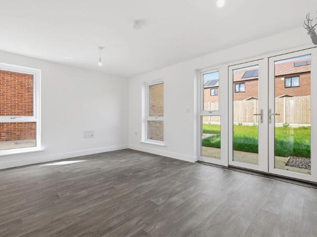 4 Bedroom House Semi Detached