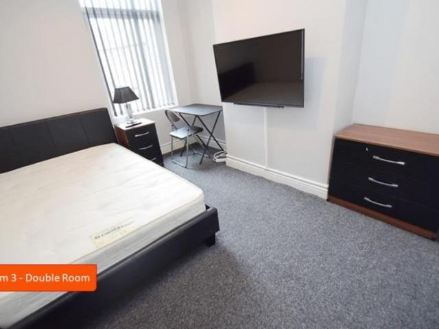 4 bedroom House share To Let