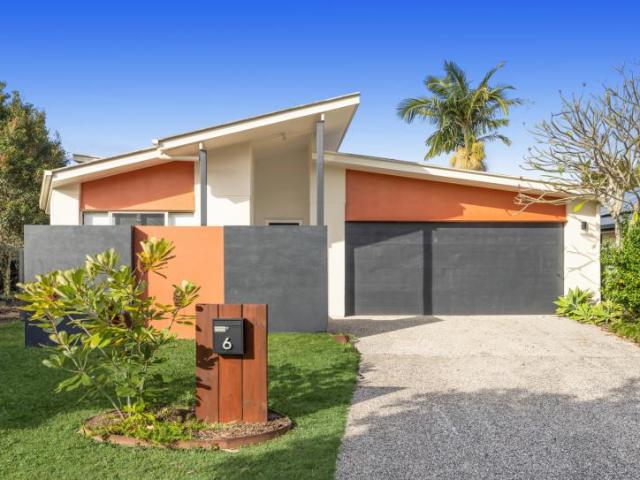 4 Bedroom House Sippy Downs QLD 105347388