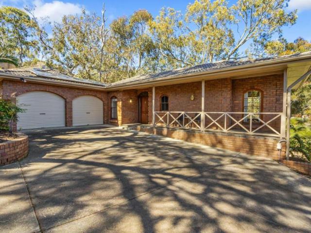 4 Bedroom House Stonyfell SA 105932566