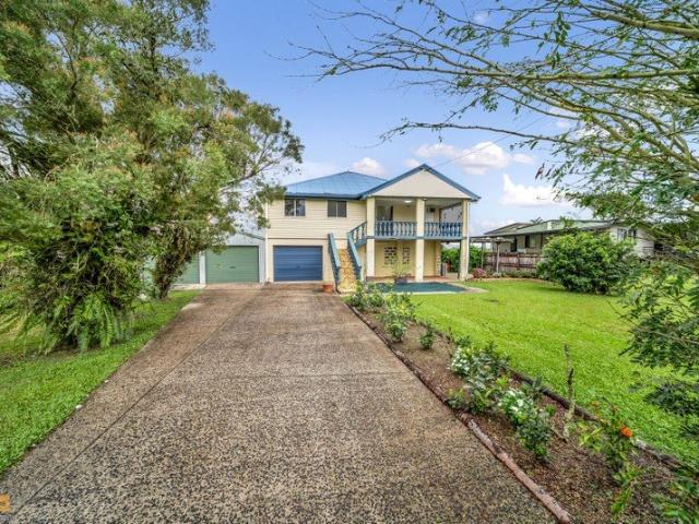 4 Bedroom house Sundown area