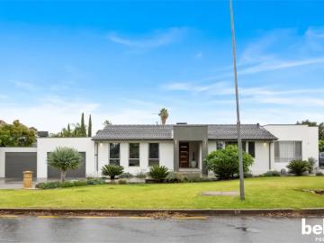4 Bedroom House Surrey Downs SA LS102431764
