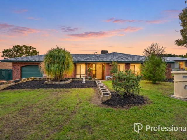 4 Bedroom House Swan View WA 105972466