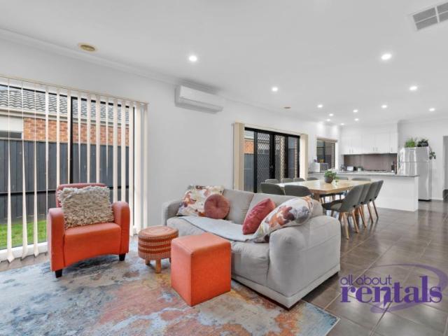 4 Bedroom House Pakenham VIC 105794617