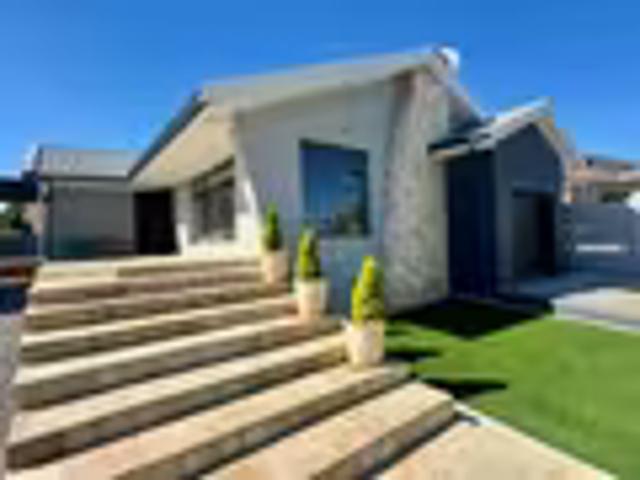 4 Bedroom House Parow North Parow North 103689772