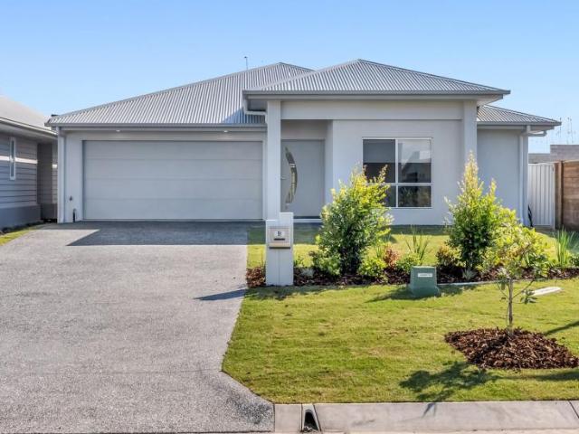 4 Bedroom House Pelican Waters QLD 103403320