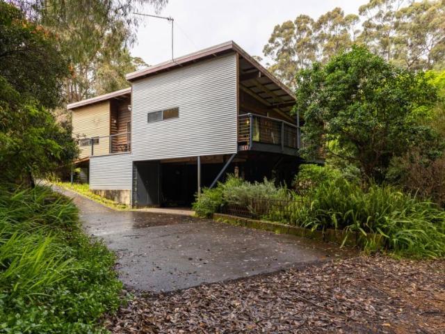 4 Bedroom House Pemberton WA 106075389
