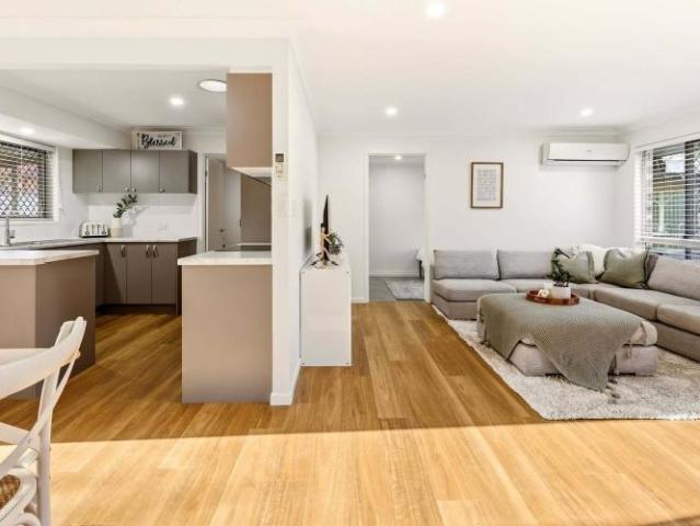 4 Bedroom House Rochedale South QLD 105605818