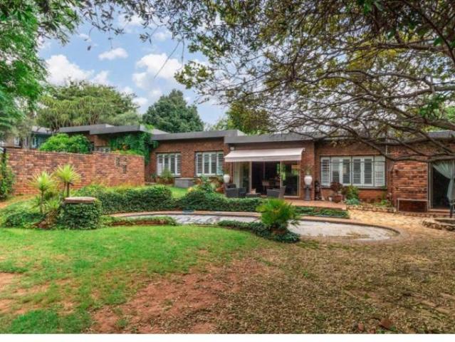 4 Bedroom House Roodepoort Johannesburg 105151886