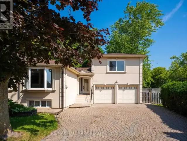 4 Bedroom House Richmond Hill ON 103695279